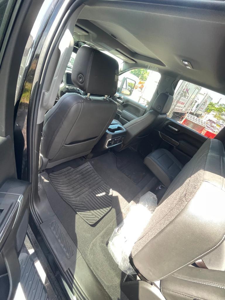 2021 Chevy Silverado 2500 4WD Z71 Crew Cab (Black) Tool Box, Diesel, License# QJZ-Q58VIN
